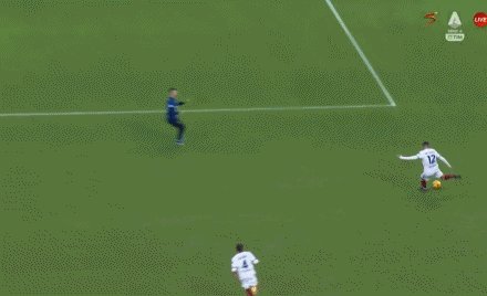 1639346773498046666.gif